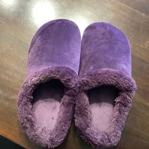 Memory foam Women’s purple slippers